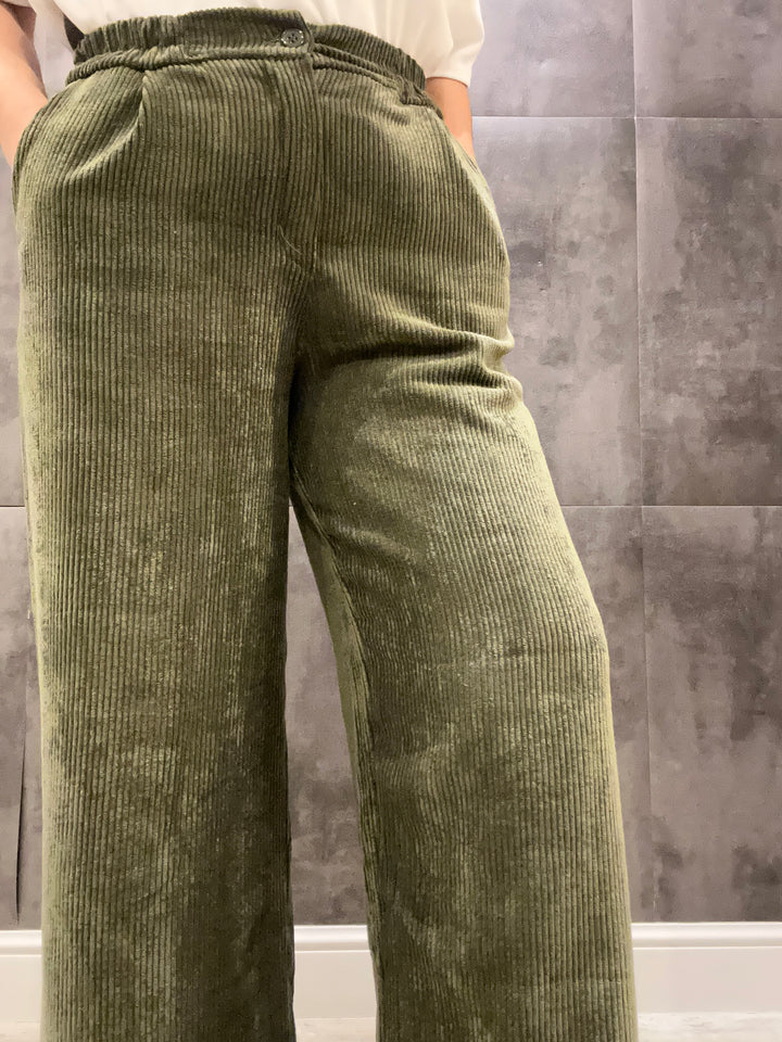 PANTALON DE PANA VERDE CAZA