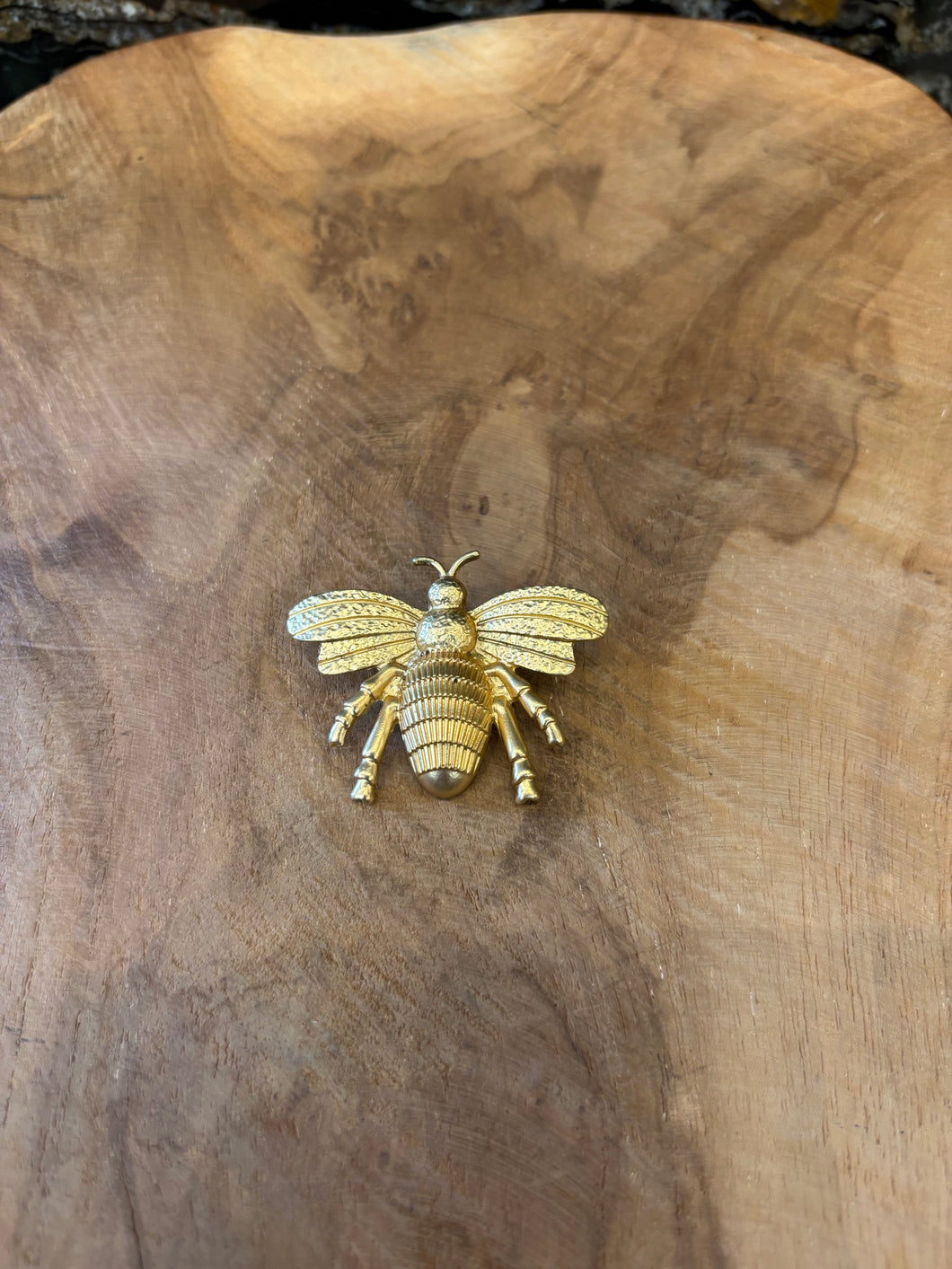 BROCHE AVISPA MATE