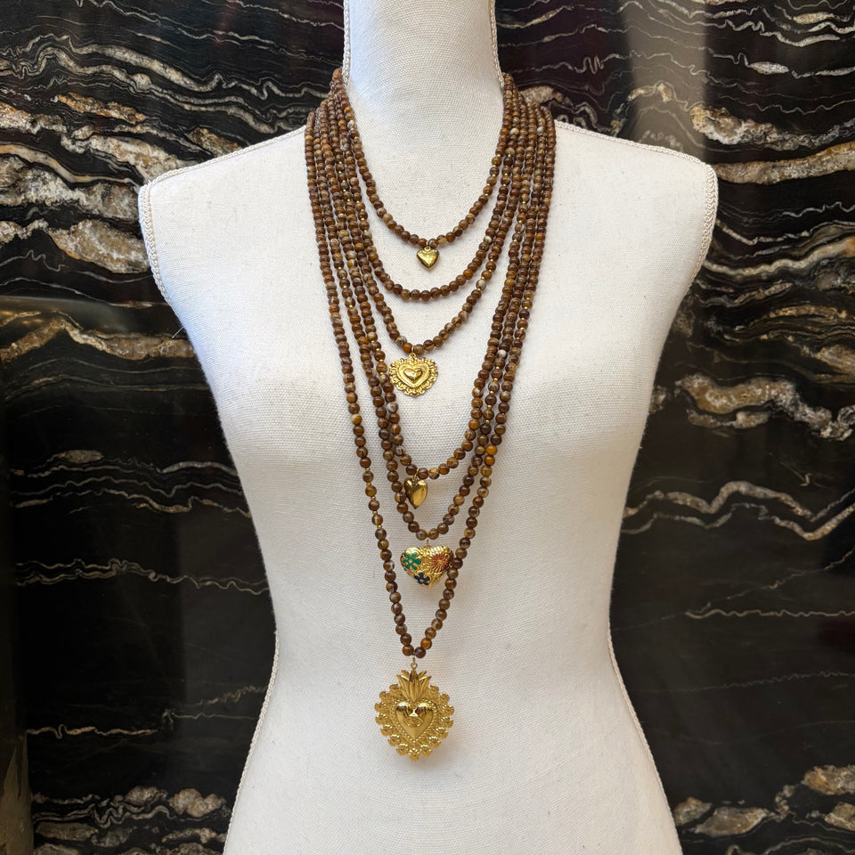 COLLAR CORAZONES MARRON