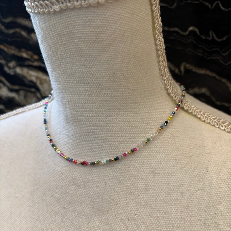 COLLAR CUENTAS COLORES