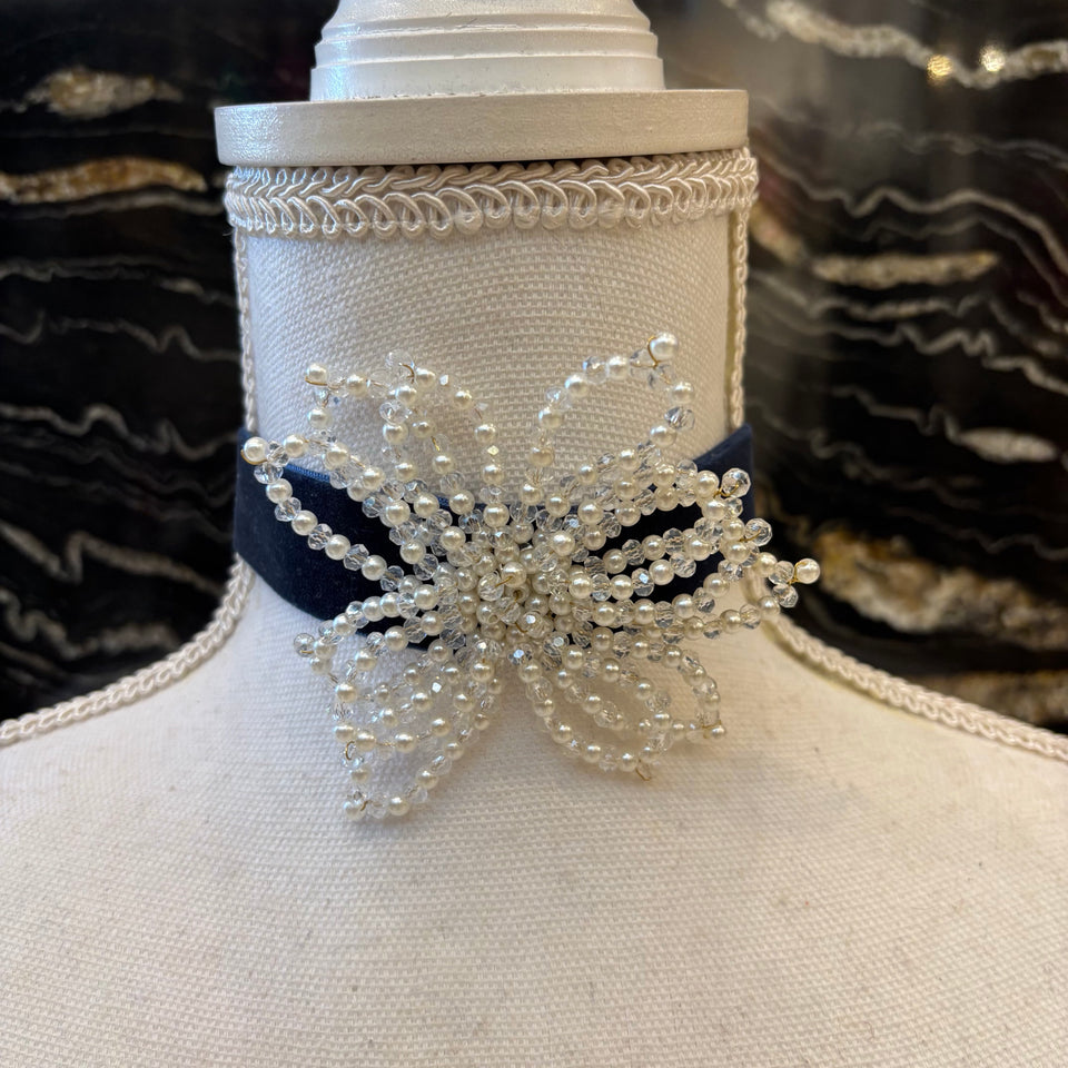 CHOKER TERCIOPELO FLOR GRIS