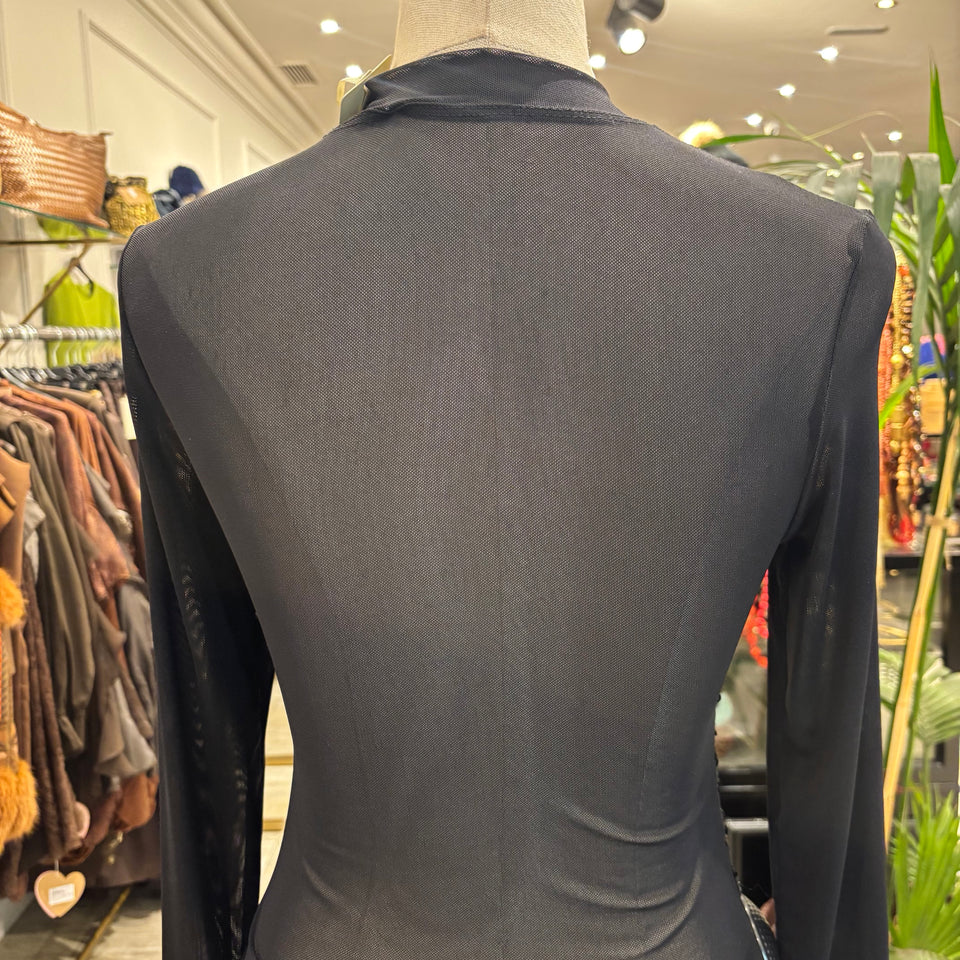 TOP DE TUL Y LENTEJUELAS NEGRO