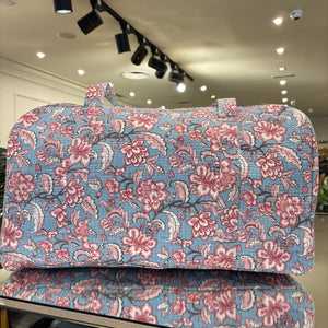 BOLSA ESTAMPADA FONDO CELESTE FLOR GRANDE