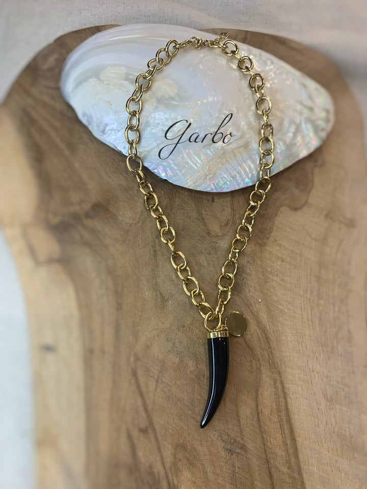 COLLAR CUERNO NEGRO