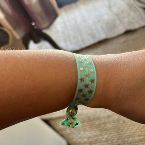 PULSERA DE TELA ELASTICA ESTRELLAS