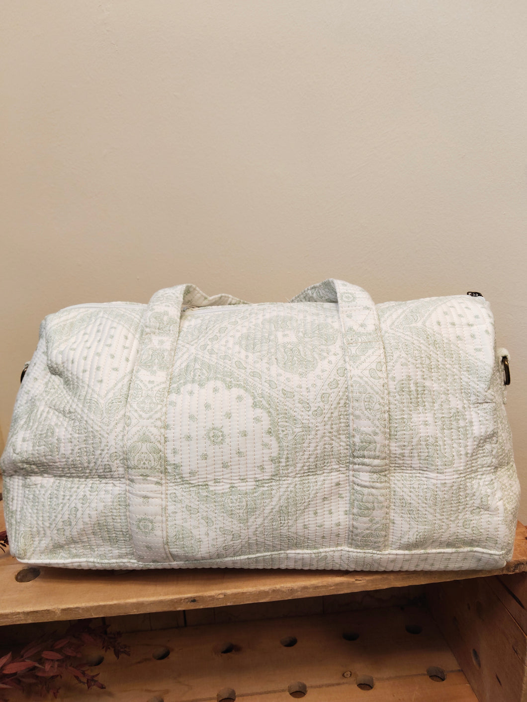BOLSA MEDIANA ESTAMPADA FONDO BEIGE ESTAMPADO VERDE MENTA
