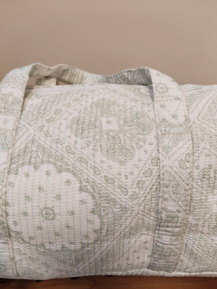 BOLSA MEDIANA ESTAMPADA FONDO BEIGE ESTAMPADO VERDE MENTA