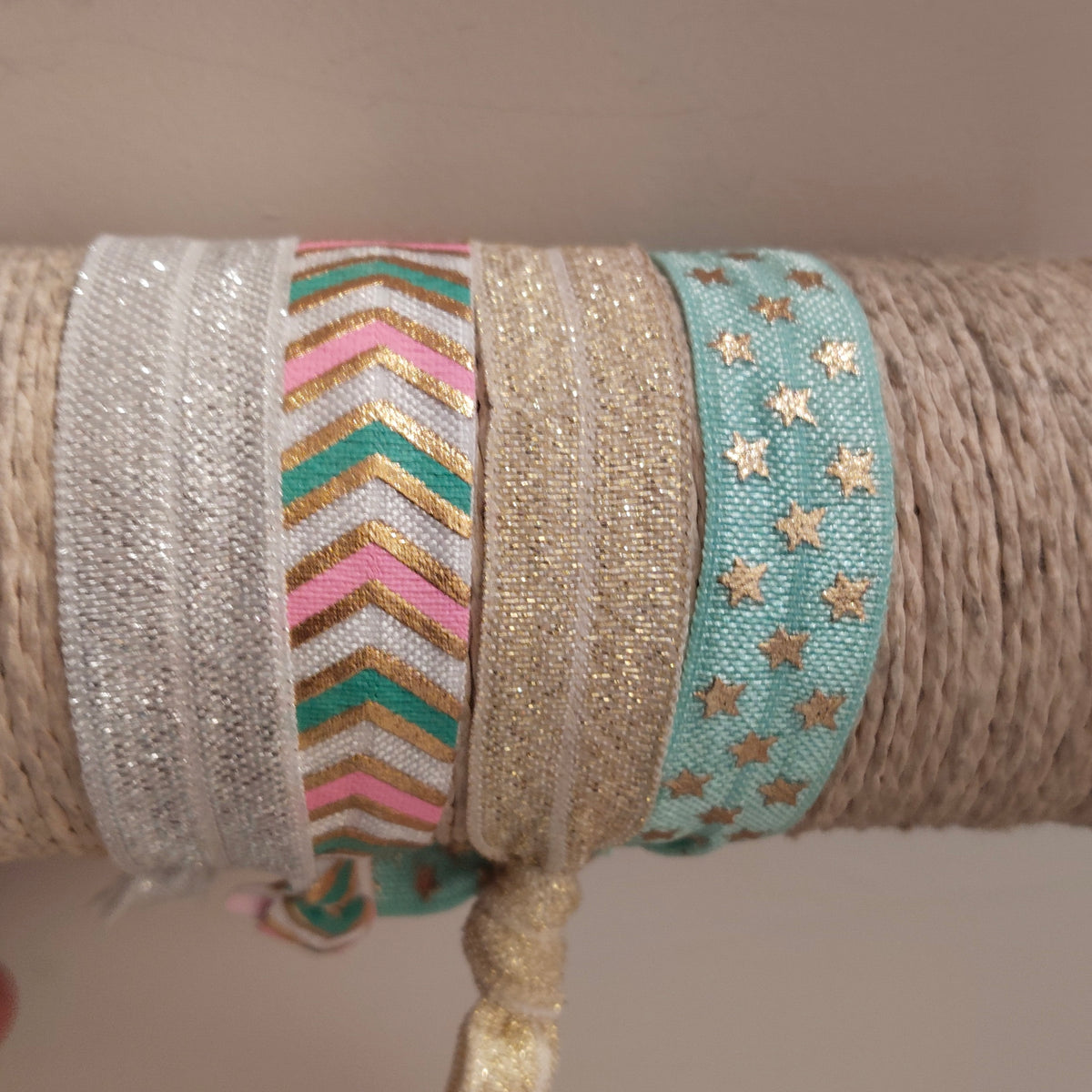 PULSERA DE TELA ELASTICA ESTRELLAS